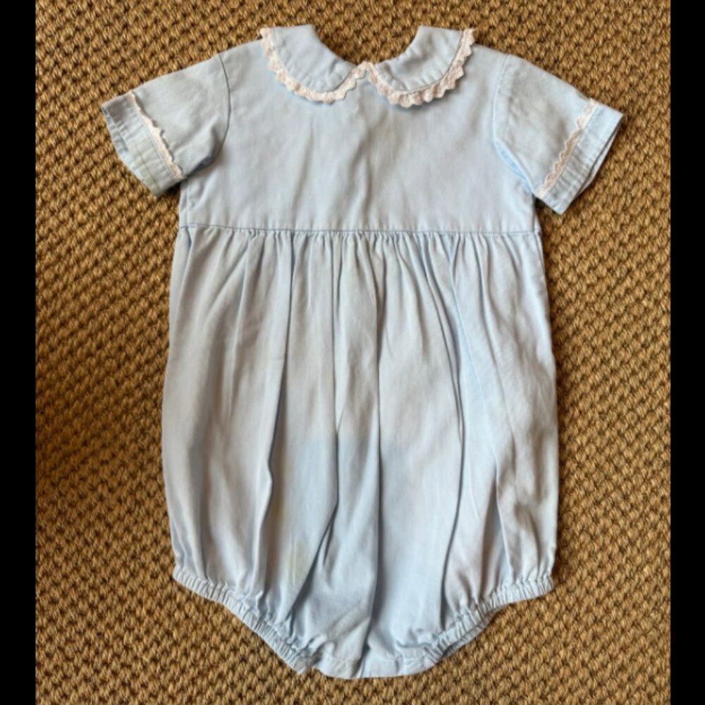 Two Girls and a Boy Boutique Bubble